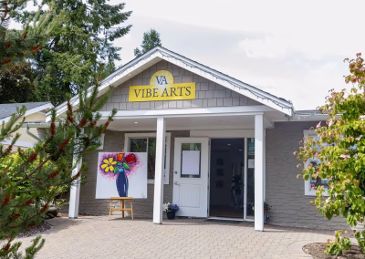 Vibe Arts Art Gallery in Qualicum Village