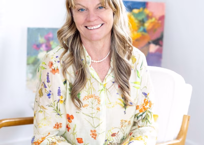 Vibe Arts Art Gallery in Qualicum Village