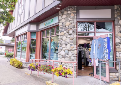 Arbutus Fashion in Qualicum Village, Qualicum Beach, BC