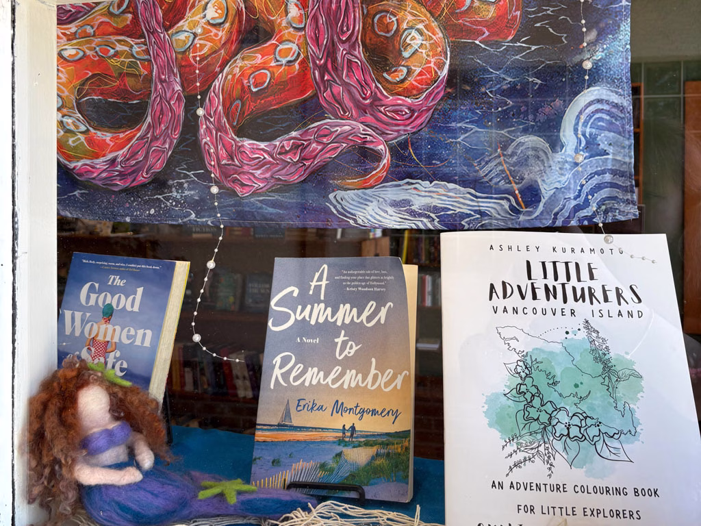 Bellflower Bookshop - Qualicum Village, Qualicum Beach, BC