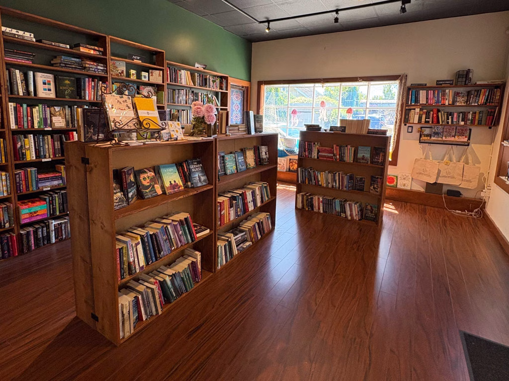 Bellflower Bookshop - Qualicum Village, Qualicum Beach, BC