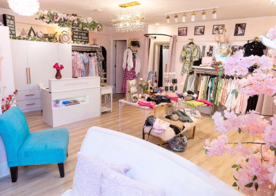 Champagne Boutique & Hair Bar - Qualicum Village